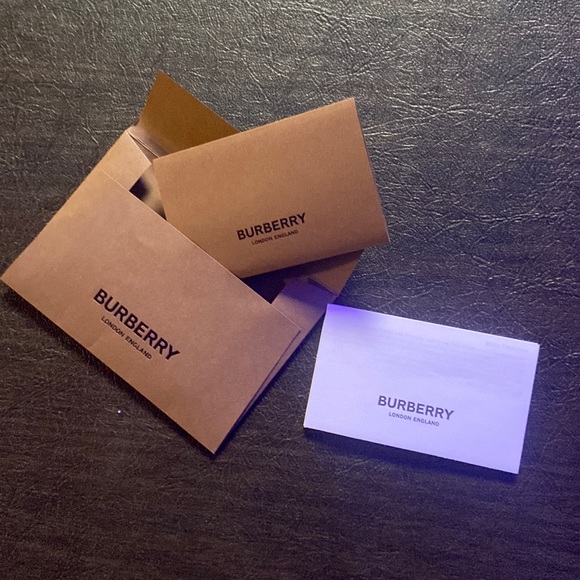 Burberry wide long scarf limited edition - Picture 8 of 8